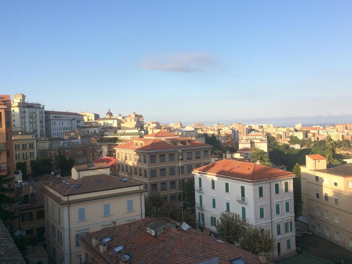 Ferienwohnung Casa Di Bianca Attico Panoramico A Chieti Centro Exterior foto